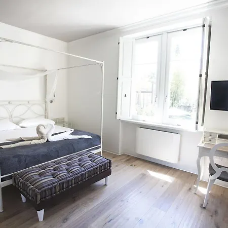 Italia Luxury And 3*